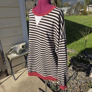 UEU Striped Crewneck Sweatshirt with Red and Black Details. Size 2XL. SSCP